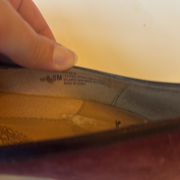 Sofft Elegant Leather Black and Burgundy Peep-Toe Heels size 8.5 - Picture 6 of 9